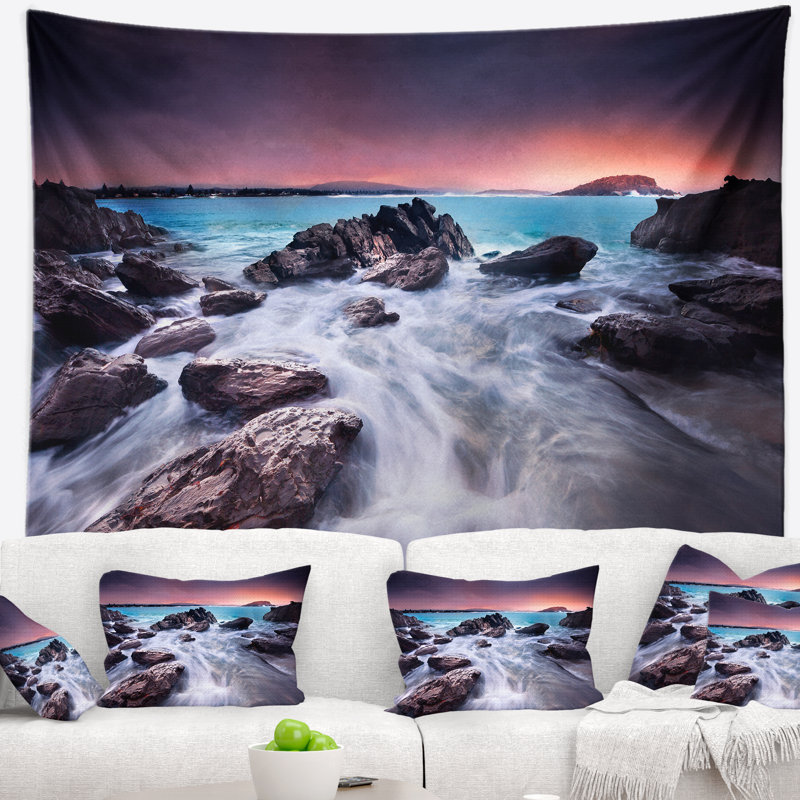 Tapisserie seascape fascinant view of rocky coast, H 32 po x l 39 po