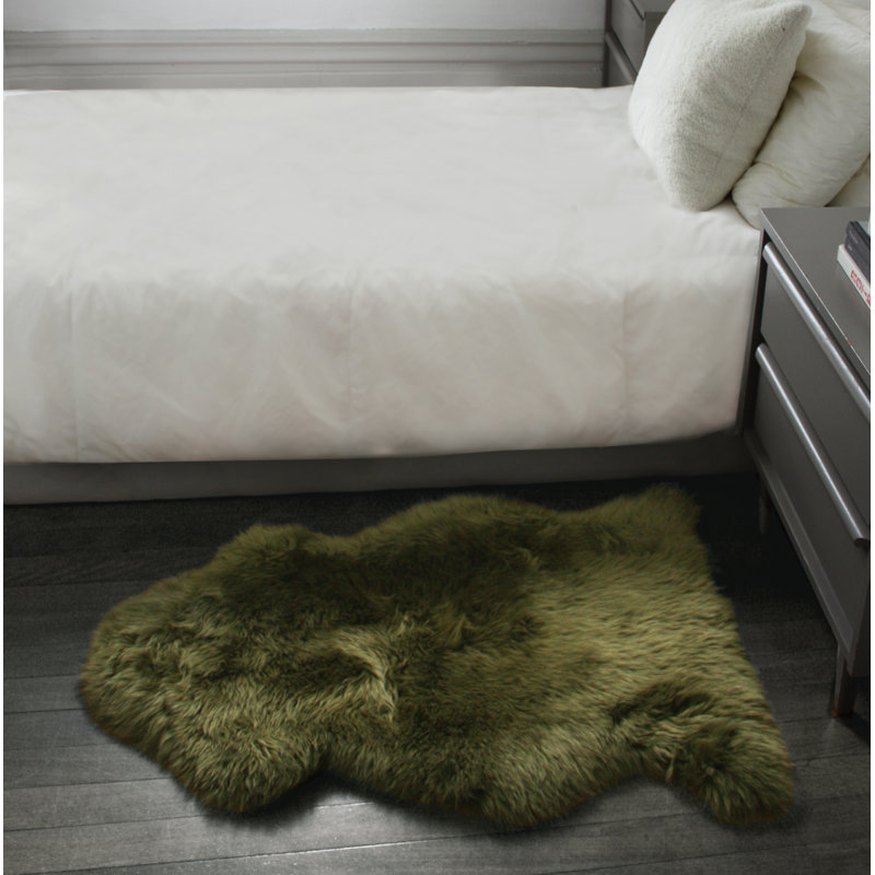 Tapis kaki en peau de mouton Haghni, 2 pi x 3 pi