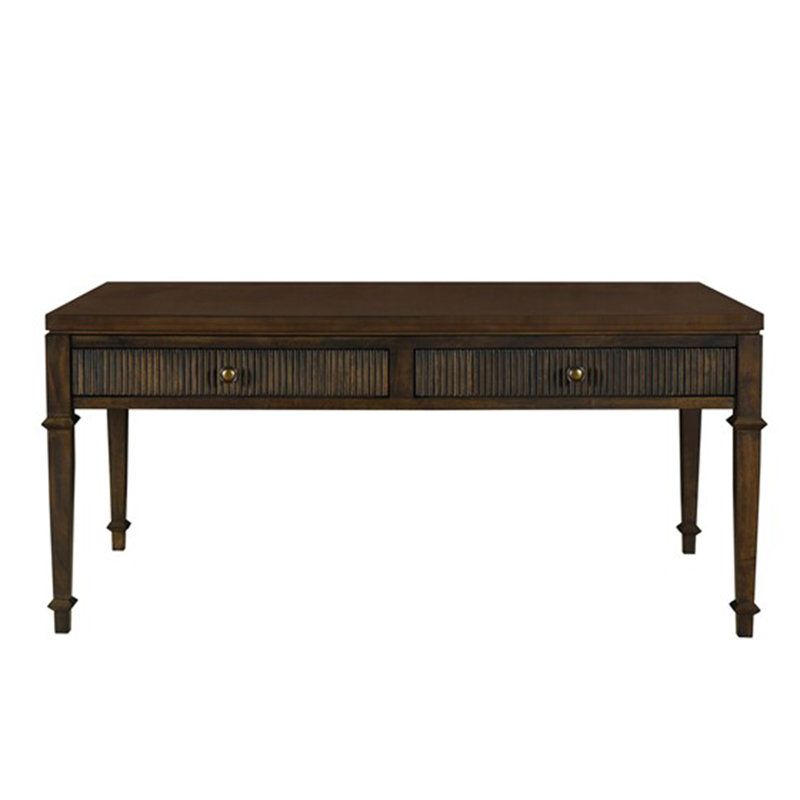 Table basse cannelée en bois brun foncé à 2 tiroirs avec quincaillerie en laiton antique, parfaite pour les intérieurs modernes et traditionnels.