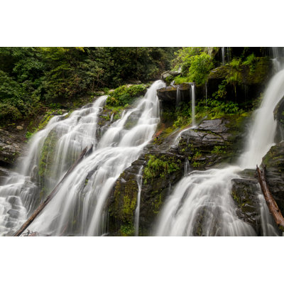 "Catawba Falls, North Carolina" par Eifel Kreutz - photographie sur toile tendue