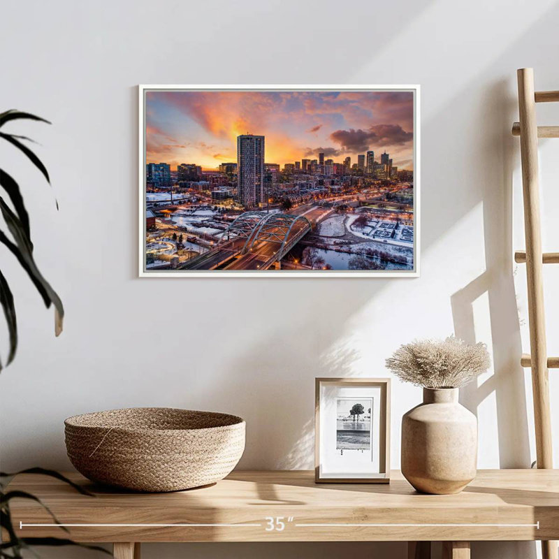 Coucher de soleil d'hiver à Denver, 19 po x 13 po, Cadre flottant blanc