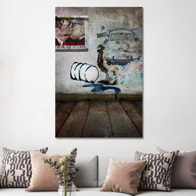 The Kiss by Luz Graphics - Wrapped Canvas Print