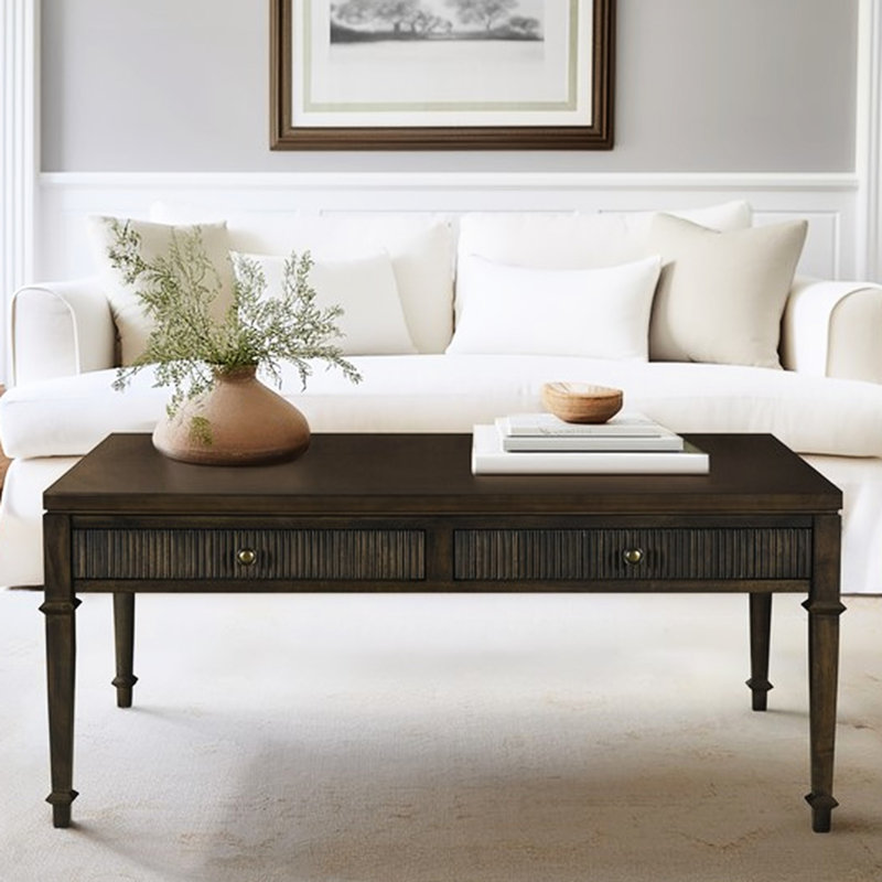 Table basse à tiroir cannelée en brun avec poignées en laiton antique et style décoratif moderne 2 foncé