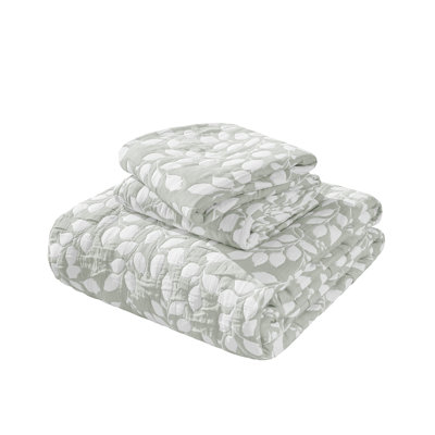 Leaves Soft Reversible 3 Piece Quilt Set