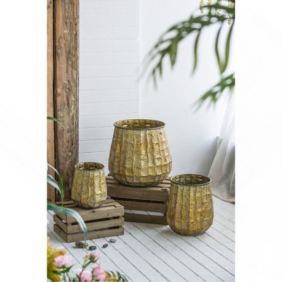 Ensemble de 3 jardinières en métal patiné, L: 12 x 12 x 14 po, M: 9 x 9 x 11,5 po, L: 6,3 x 6,3 x 8,7 po