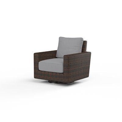Chaise berçante pivotante avec coussins Sunbrella® Parris