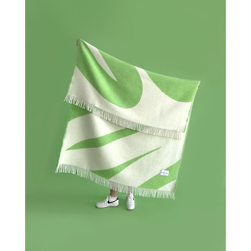 Throw Blanket, White/Apple