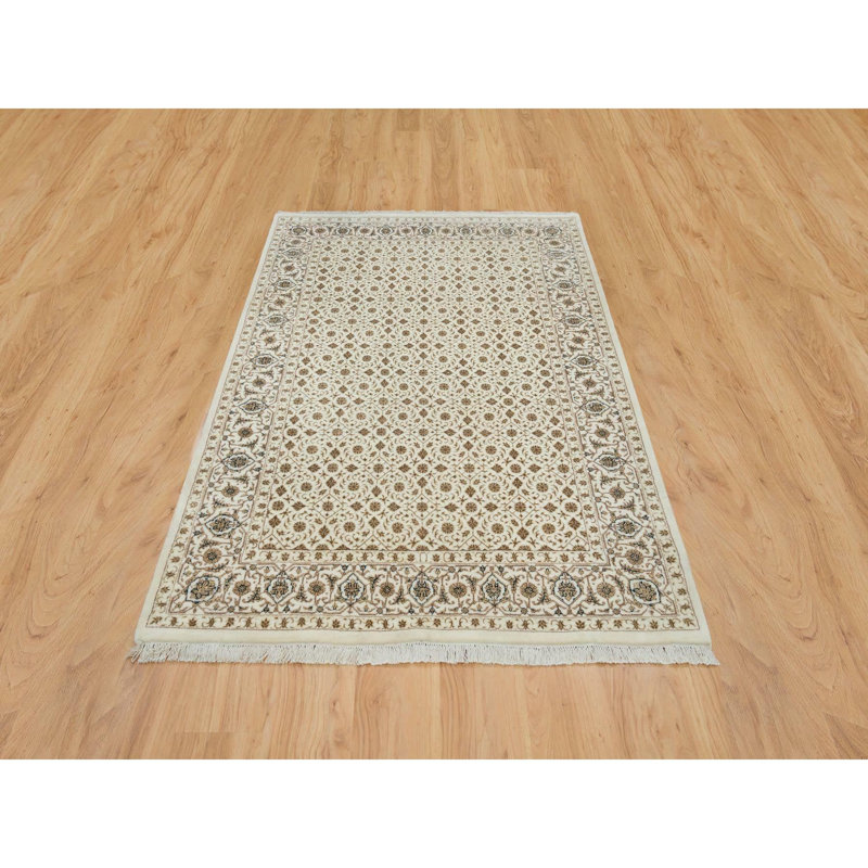 Tapis ivoire en laine nouvel âge 4 pi 7 po x 6 pi 8 po Rowlee