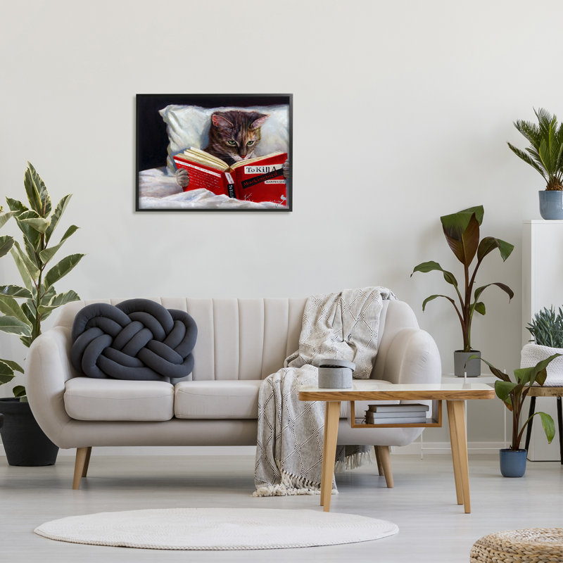 Chat lisant un livre dans son lit, peinture amusante, Giclée encadrée noir minuit, L 24 po x H 30 po
