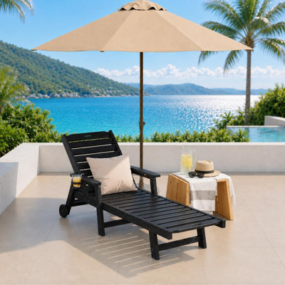 Chaise longue noire en PEHD avec roulettes et porte-gobelet, chaise de patio inclinable à 5 positions pour piscine, terrasse et cour arrière