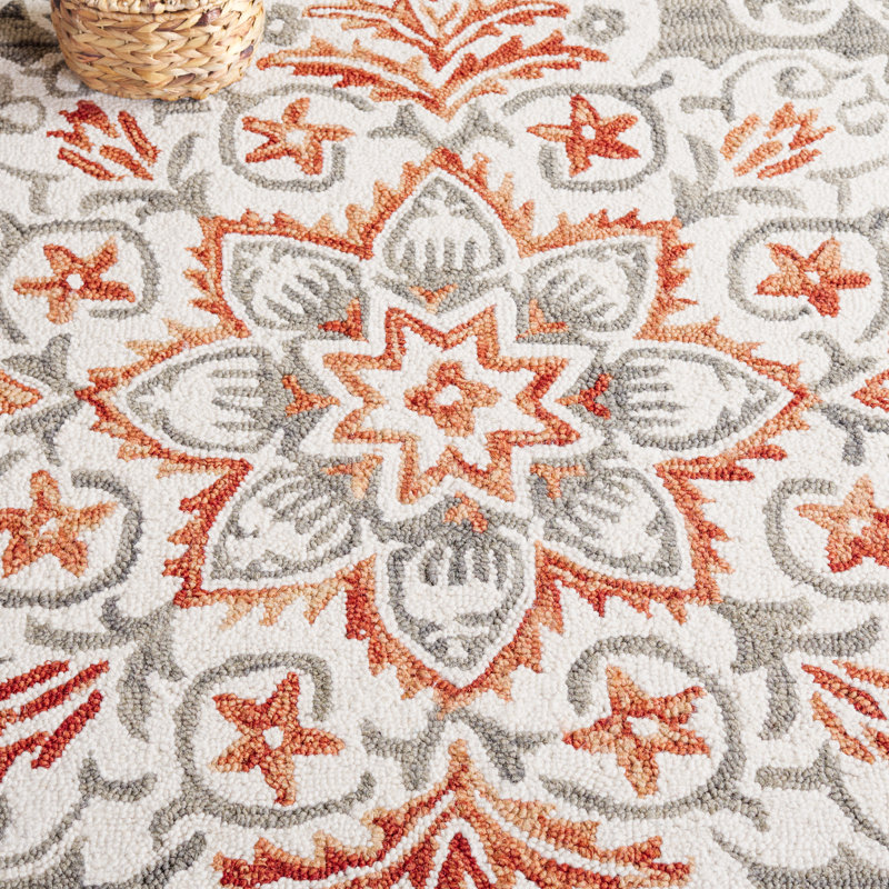 Oltiana Hand Tufted Wool/Cotton Floral Rug in Rust/White/Gray, Rectangle 5' x 8'