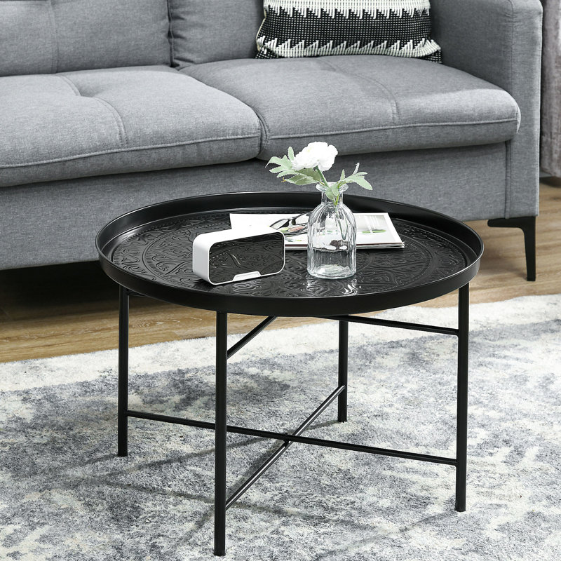 Table basse vintage en métal, ronde de 24 po avec surface martelée. Salon, côté chambre à coucher noir. Fabriquée et charmante table noire en métal de fabrication complexe. Table de qualité