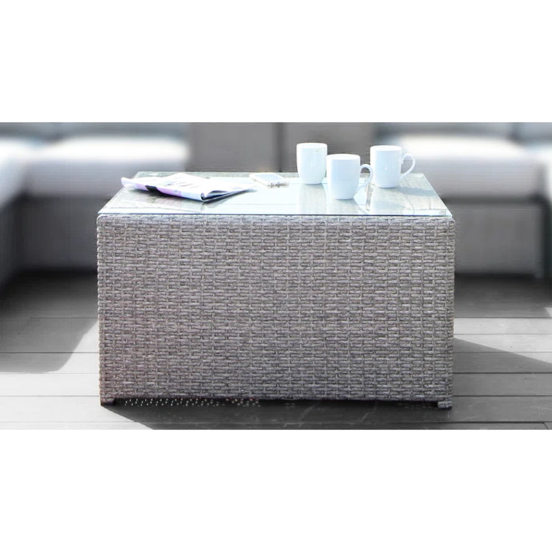 Table basse de couleur grise avec cadre antirouille et verre trempé pour la grâce et le luxe en plein air