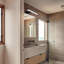 Armoire de salle de bain 24 po à DEL à intensité variable de 25 W avec armoire à pharmacie réglable et 5 bras réglables pour salle de bain-78822694