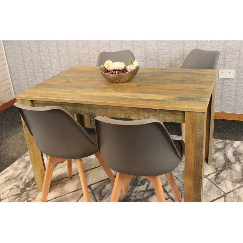 Chelan 4 - Person Dining Set