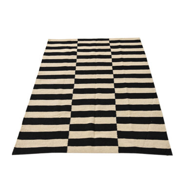 Tapis noir et blanc Orta