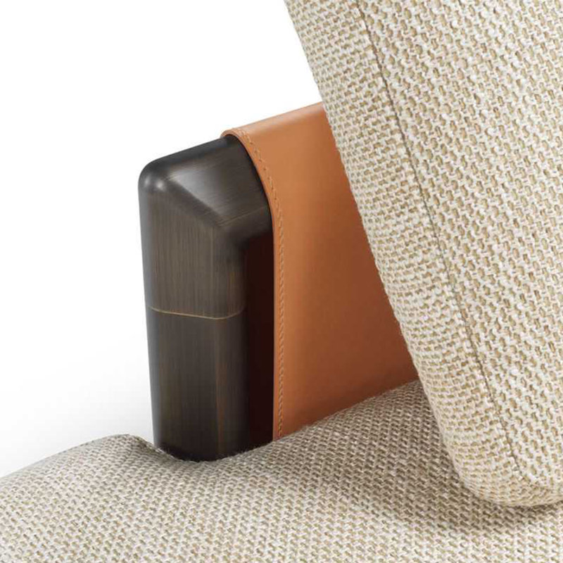 Chaise longue rembourrée Leisure, Accoudoir à droite (vu de face)