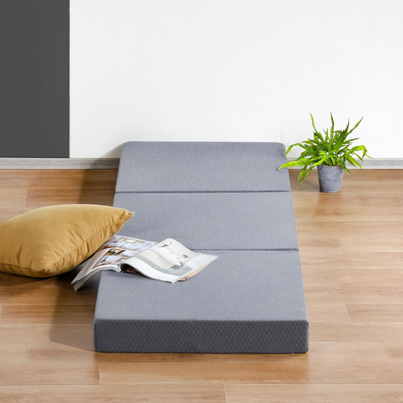 Surmatelas en mousse à mémoire de forme pliable en trois, matelas pliable en gel de 4 pouces pour le camping, lit d'invité pliable, housse lavable, certifié Certipur-US, doux, gris, taille unique