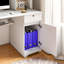 Bureau d'ordinateur avec huche et prise de courant