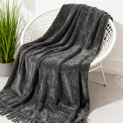 Soft Chenille Throw Blanket With Elegant Fringe Tassels For Couch, Sofa, And Bed, Lightweight Yet Warm And Durable Home Decor