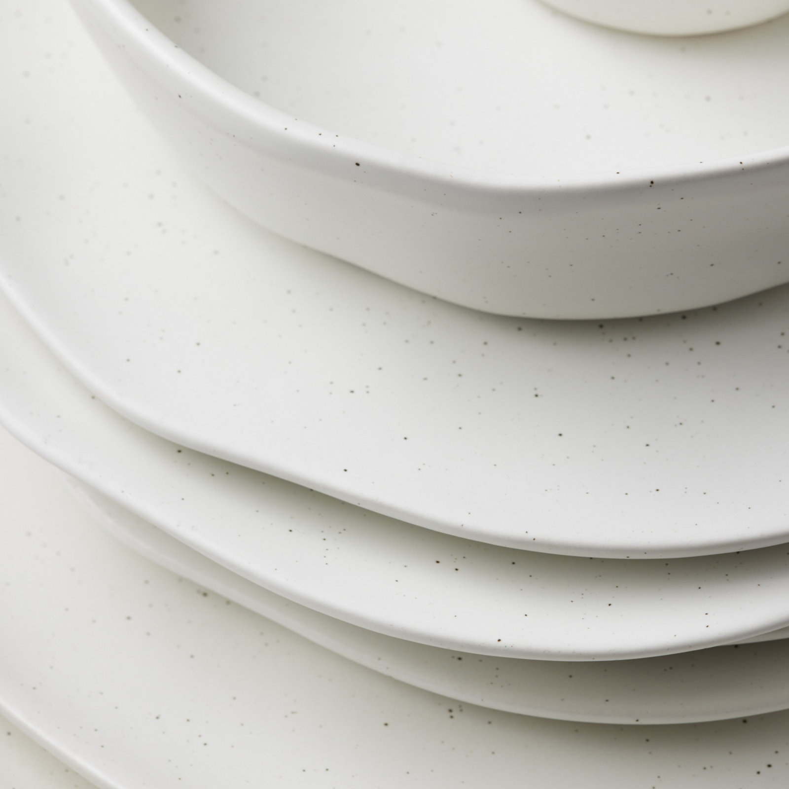 Hekonda Stoneware Dinnerware Set, White