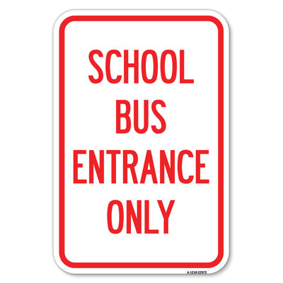 Entrée pour autobus scolaire seulement / 22972