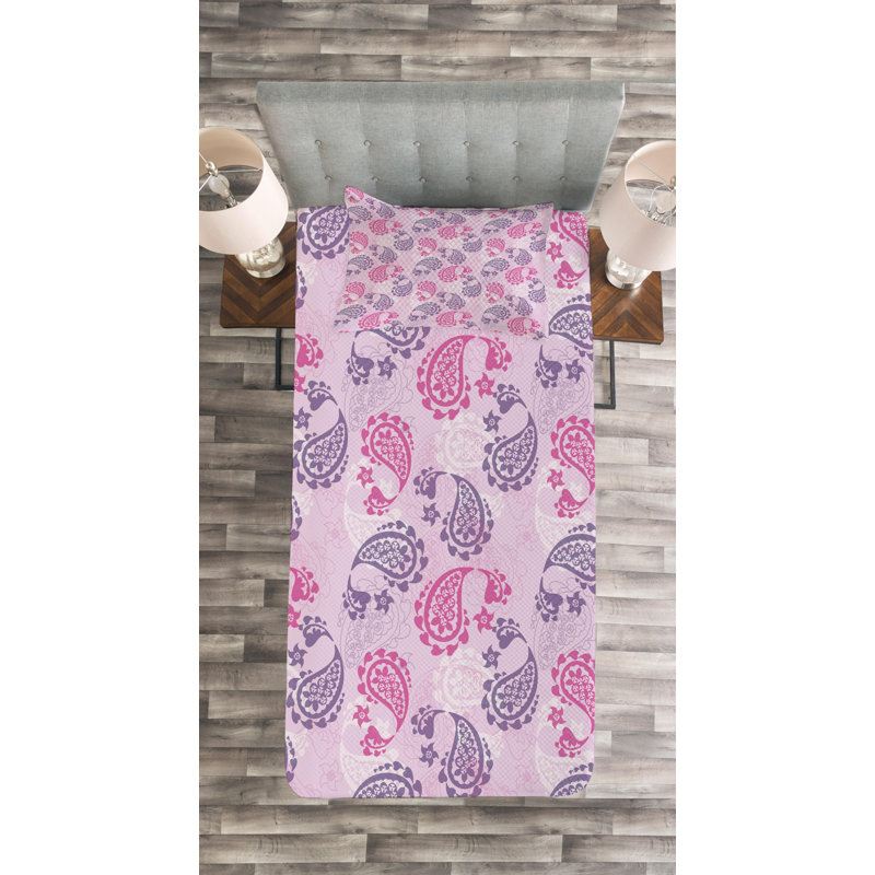 Traditional Paisley Coverlet, Twin Coverlet + 1 Sham