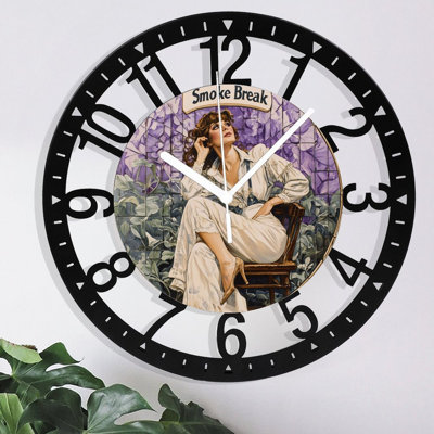 Horloge murale en métal pour le salon -10 "Femme de pause-fumée assise silencieuse florale, à piles, horloges antiques pour maison de campagne, chambre à coucher, cuisine - chiffres arabes