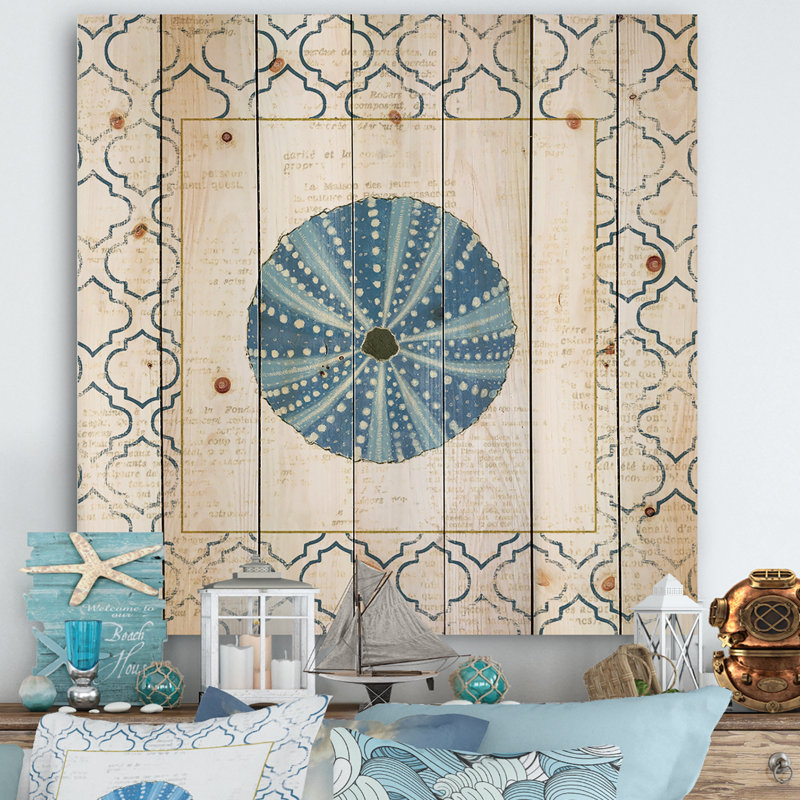Conque bleue sur un motif côtier bleu - Impression nautique et côtière sur bois de pin naturel, H 30 po x l 30 po x P 1,5 po
