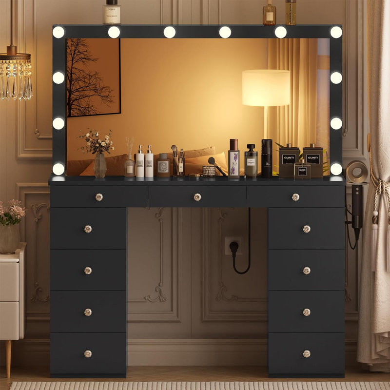 Grande commode de maquillage 47 "avec prise de courant USB, miroir, 12 lumières réglables, 11 tiroirs et 2 armoires à bijoux cachées sur le côté, boutons en cristal