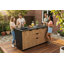 Cuisine d'extérieur compacte Keter Signature Collection avec évier intégré, espace de préparation pour la cuisson ou le barbecue et rangement pour accessoires, couleur pin.