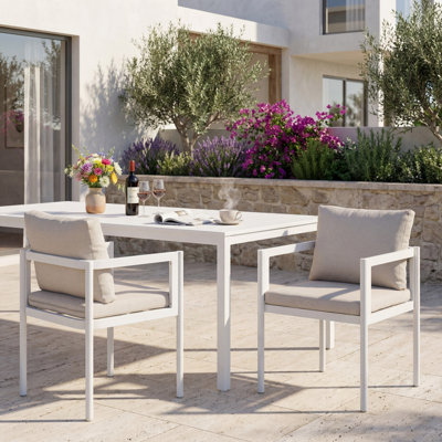 Ensemble de 2 chaises de patio pour l'extérieur avec cadre en aluminium blanc avec coussins en tissu beige, 300 lb