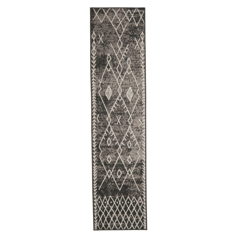 Geometric Indoor Rug, Runner 2' x 8'