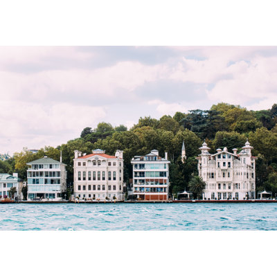 Waterside House in Istanbul - Photographie sur toile tendue