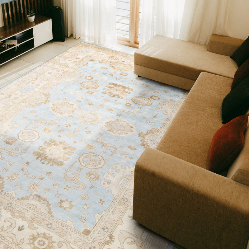 Wool Oriental Area Rug in Ivory