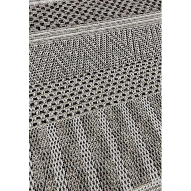 Treva Geometric Indoor / Outdoor Area Rug, Rectangle 160 x 230cm