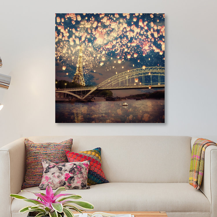 «Love Wish Lanterns Over Paris», impression sur toile, H 12 po x l 12 po x P 0,75 po, Toile tendue, Pas de tapis