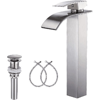 Single-handle Bathroom Faucet with Drain Assembly