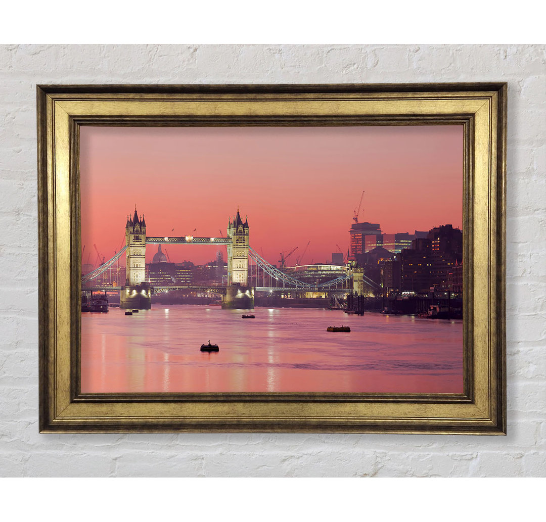 Pink Nights Through The Tower Bridge - Einzelne Bilderrahmen Kunstdrucke