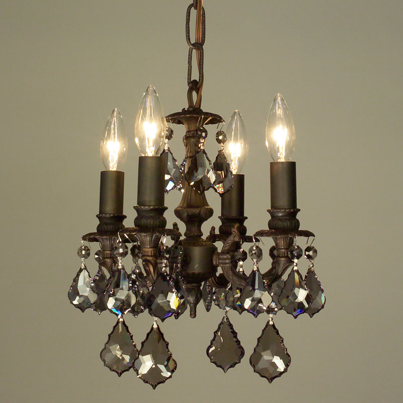 Style bougie classique/traditionnel 4 lumières lustre Fagundes, Bronze vieilli, Noir crystalique
