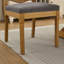 Chaise en bois massif à dossier en rotin, coussin en lin mat avec mousse à haute résilience et ressorts en S-739002345