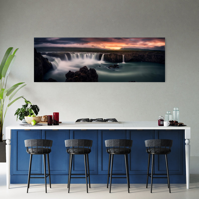 «Dramatic Waterfall Sunset», art dramatique coloré, paysage serein, nature, H 60 po x l 20 po