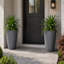 Grand pot de fleurs intérieur / extérieur en résine moucheté gris avec soucoupe et écran de drainage (ensemble de 2)-2005256510-2020441378-2020441385