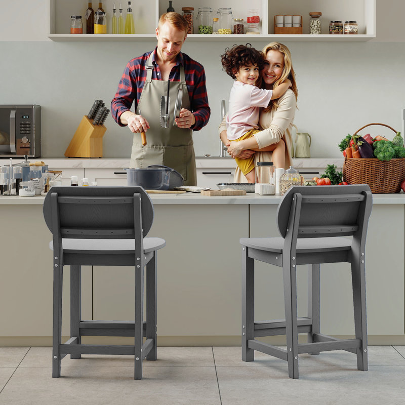 Tabourets de bar de patio en PEHD avec repose-pieds (lot de 2), Gris, Gris