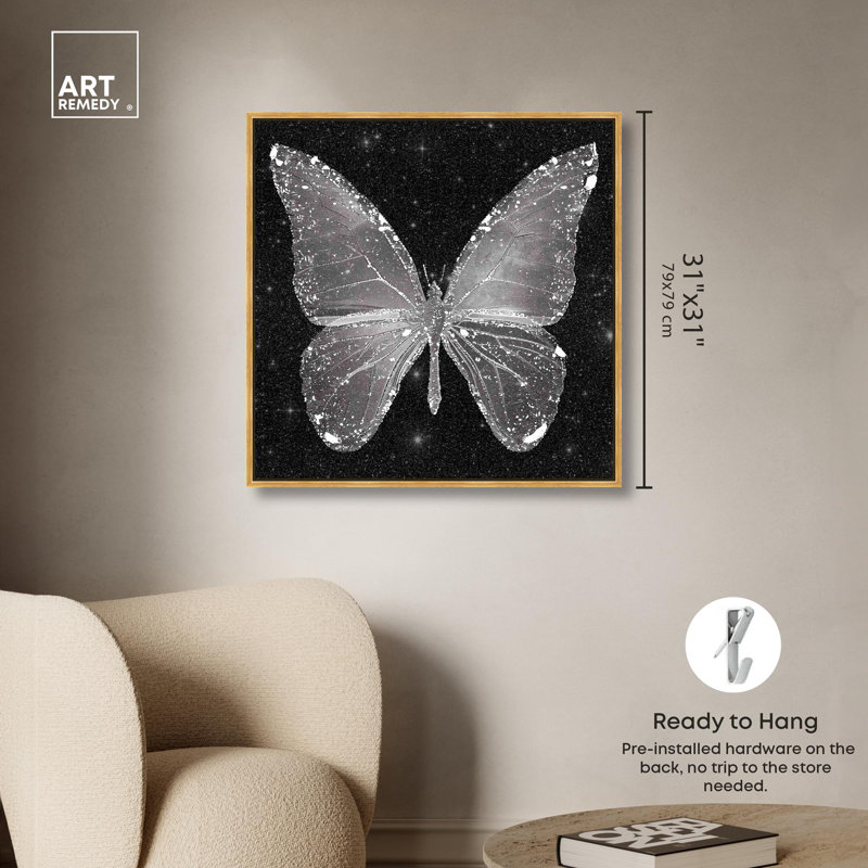 «Sparkling Silver Butterfly» par Art Remedy, H 31 po x l 31 po x P 1,8 po, Cadre flottant doré