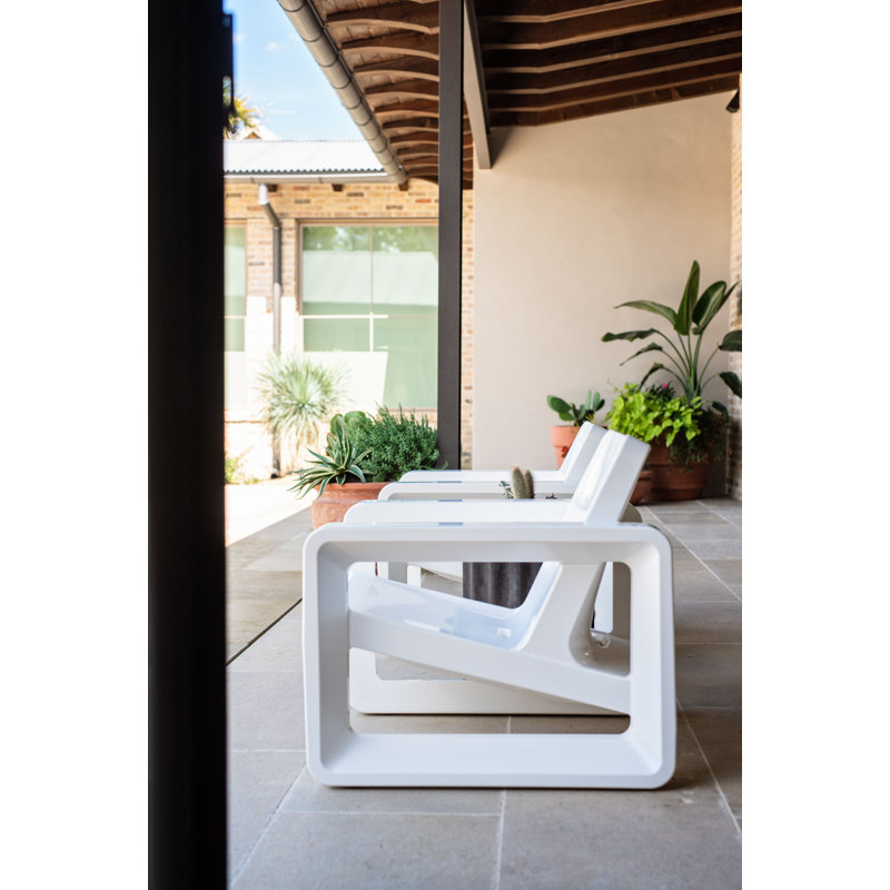 Deck Outdoor Lounge Chair, Highcloud White
