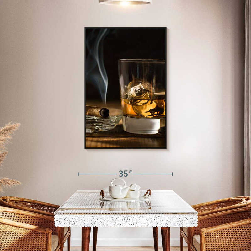 Cigare et whisky glacé, 31 po x 46 po, Cadre flottant noir