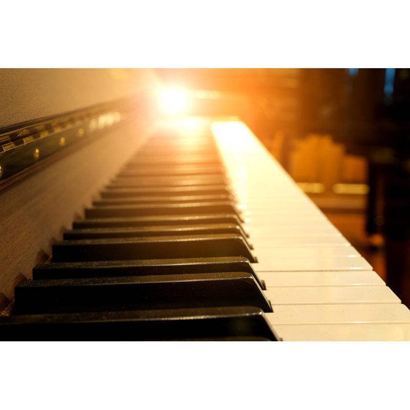 Clés de piano Adylan sur un instrument de musique en bois par Pongmoji, H 8 po x l 12 po x P 1,25 po