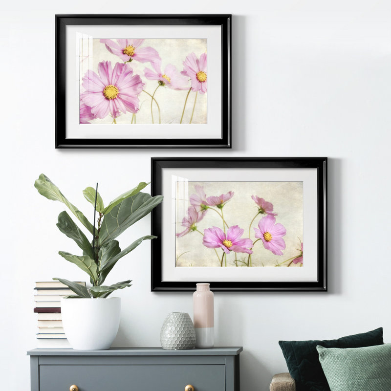 Pink Cosmos I - ensemble de 2 reproductions de cadres photo, Cadre noir, H 30,5 po x l 45 po x P 1 po