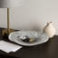 Assiette décorative en verre avec motif tourbillonnant pour la décoration intérieure - Élégante plaque décorative moderne pour la décoration de table, de chambre à coucher ou de cuisine - 21 po, gris